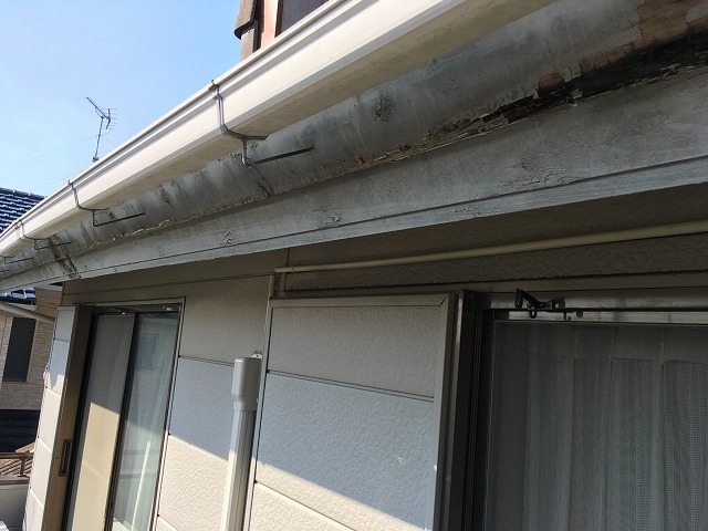 鼻隠し板の劣化状況